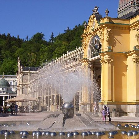Hotel Maxim Марианске-Лазне Экстерьер фото