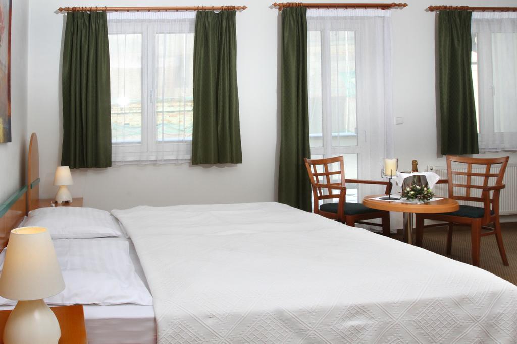 Hotel Maxim Марианске-Лазне Номер фото